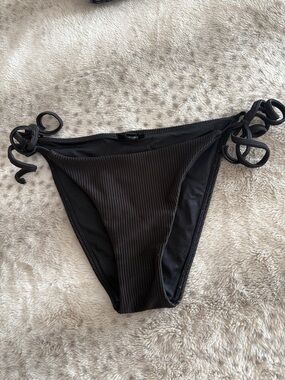 La Hearts Black Ribbed Tie-Side Bikini Bottom